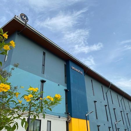 Mosstel Hotel Phitsanulok Exterior photo
