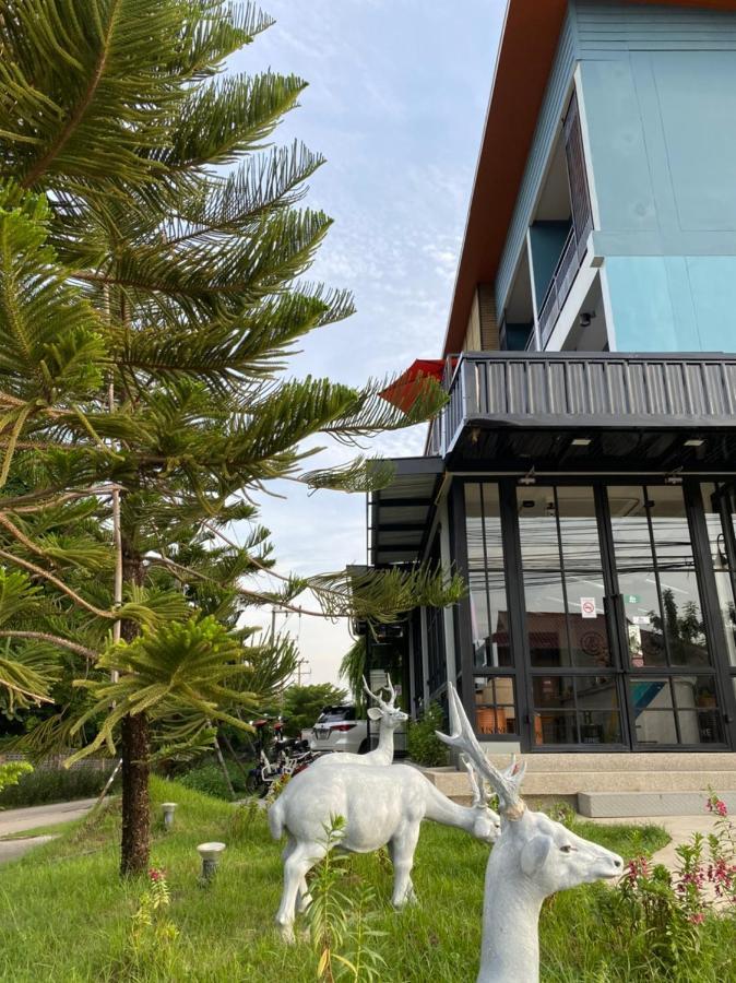 Mosstel Hotel Phitsanulok Exterior photo